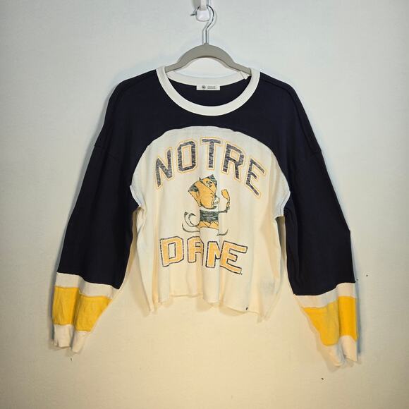 47 Tops - Women's '47 Cream Notre Dame Fighting Irish T-Shirt. Size Medium.